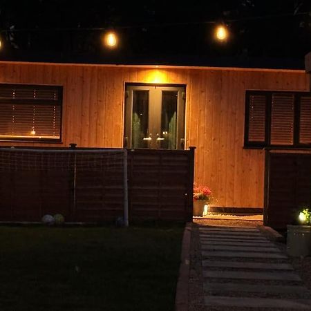 Wootton  Cozy Cabin With Modern Comforts מראה חיצוני תמונה